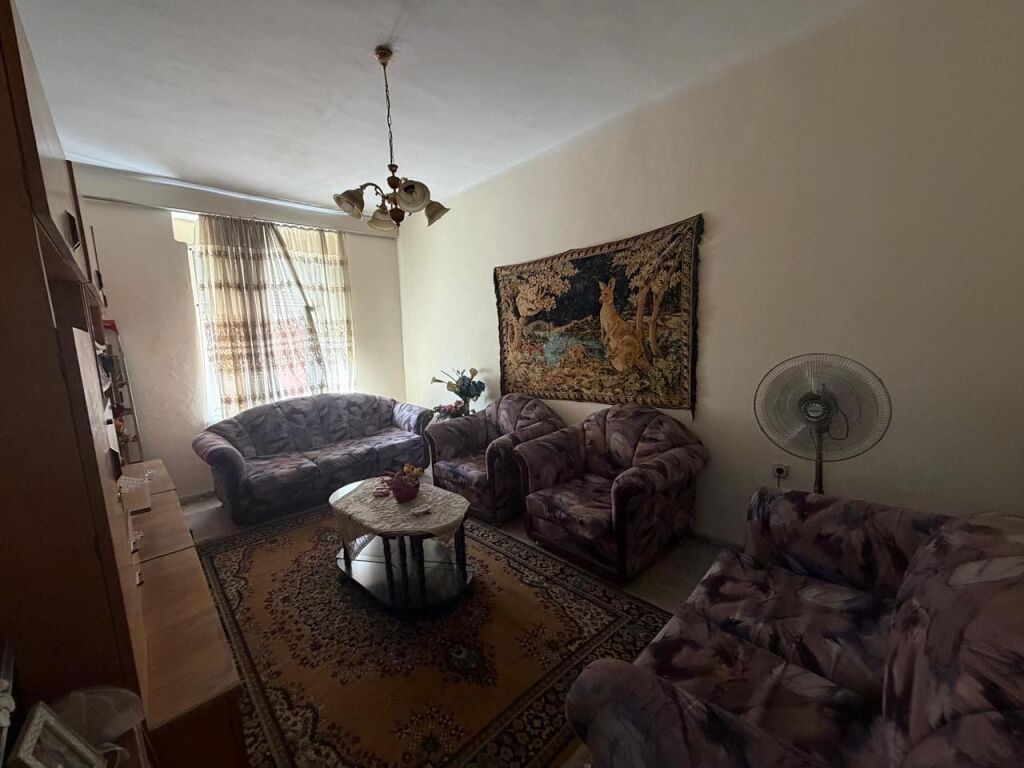 Apartament me qira 2+1, Kinema Agimi