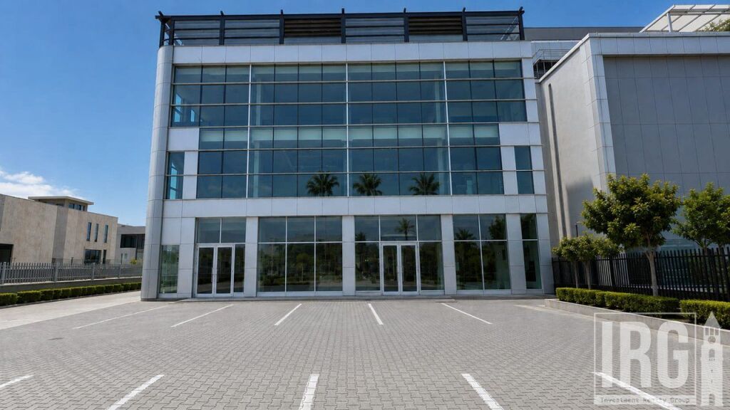 Business premises for rent at Casa Italia .