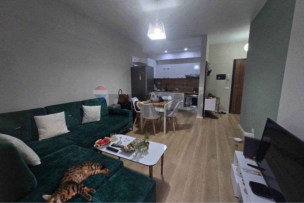 🏡 APARTAMENT 1+1 PËR SHITJE, LUNGOMARE – VLORË 🌊