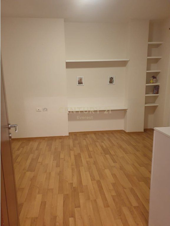BLV. ZOGU I PARE, APARTMENT 1+1+STORAGE FOR RENT