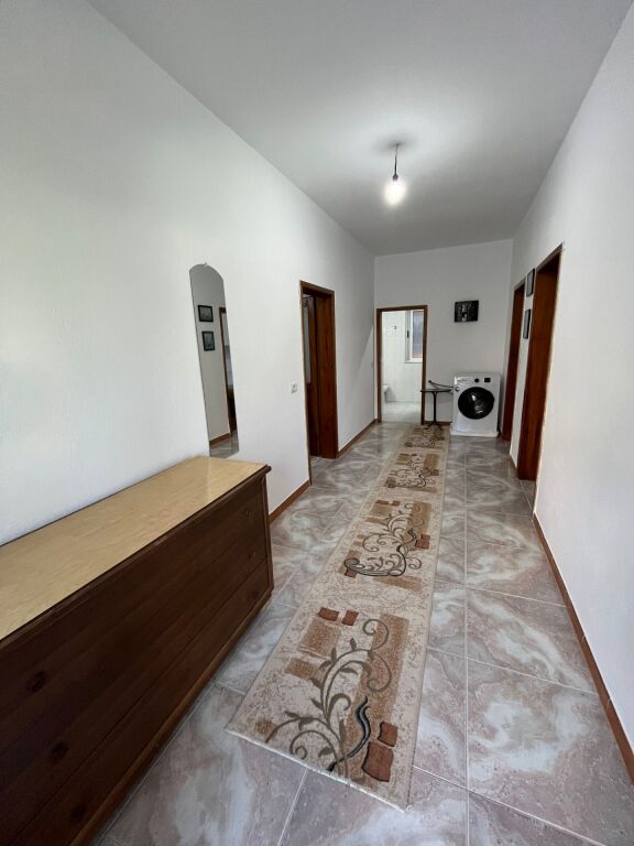 Tirane, house for rent 2+1+Balcony 1st Floor, 110 m² 600 € (Kristina Koljaka, 150m from American Hospital 2, Tirana)
