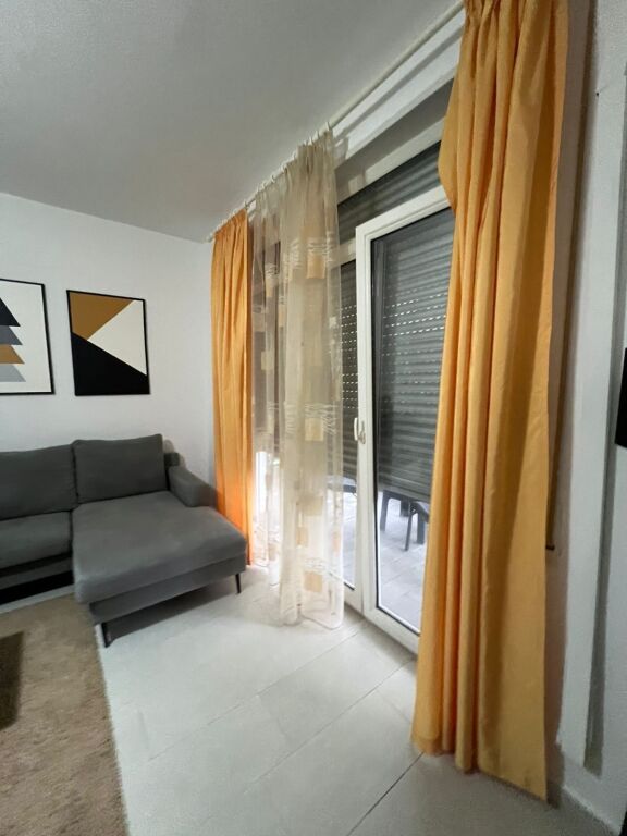 Appartamento 1+1+1 con Balcone in Affitto