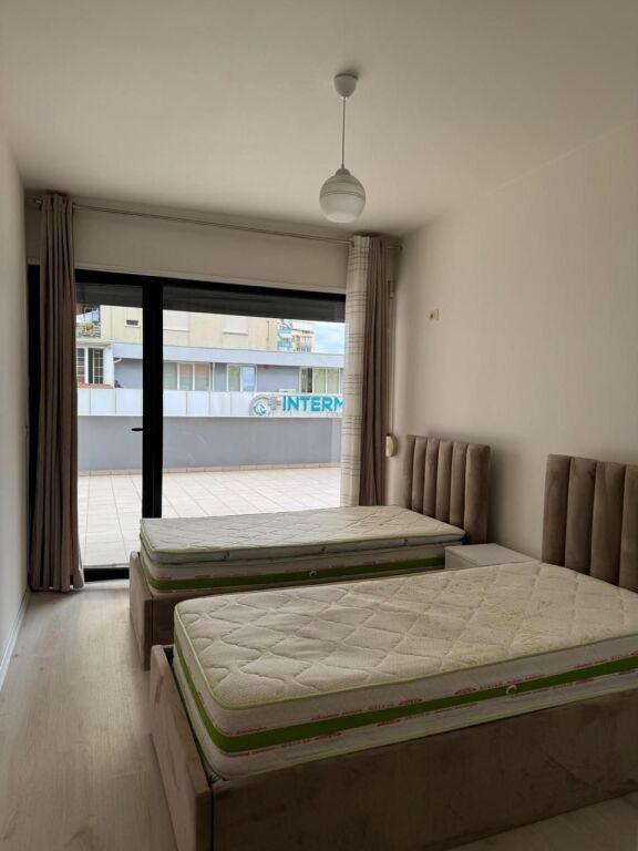 Jepet me qera apartament 2+1 ne rrugen Panorama F  ID 5448