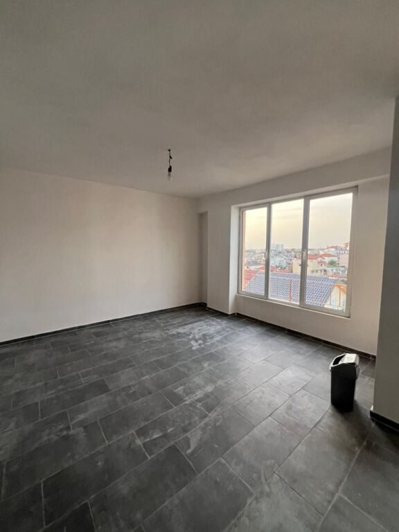 Apartament me Qira / Në Shitje në Shijak