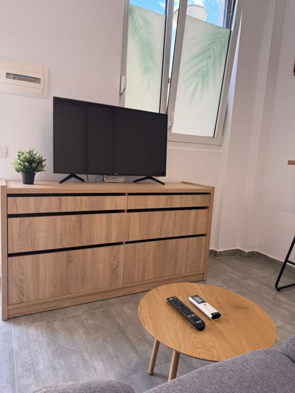 Studio me qera Kompleksi Magnet 21 Dhjetori