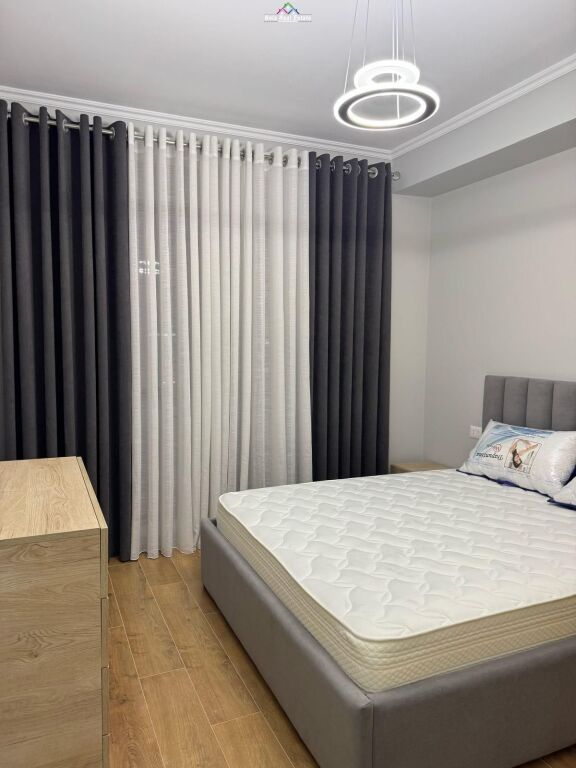 Apartament Me Qera 2+1 Tek Farmacia 10 (ID B2201242) Tirane.