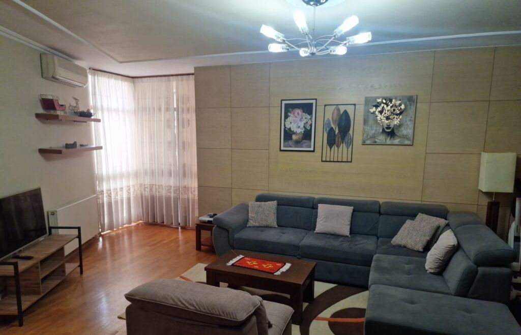 Rent | Apartament 2 + 1 | Rruga Fortuzi | 850 €/month