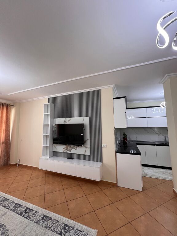 Affittasi 2+1+1 Yzberisht Boulevard 60.000 lek