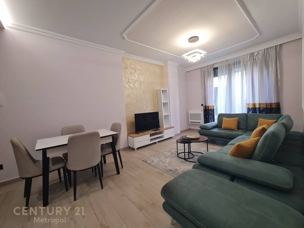 APPARTAMENTO IN AFFITTO 1+1 CON CORTILE+posto auto-TEG!