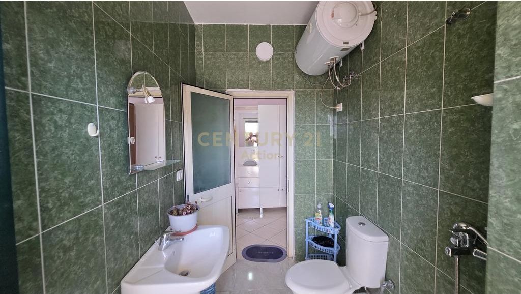 SHITET APARTAMENT 1+1 TEK 21 DHJETORI,PRANE MONDIALIT!