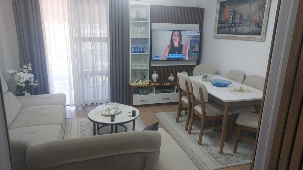 KINOSTUDIO, APARTAMENT PER SHITJE 2+1