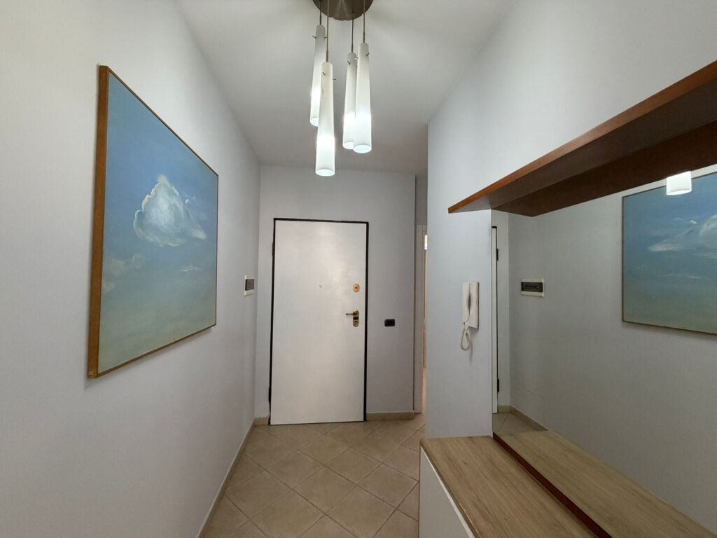 Qera | Apartament 2 + 1 | 9 Katshet | 1000 €/muaj