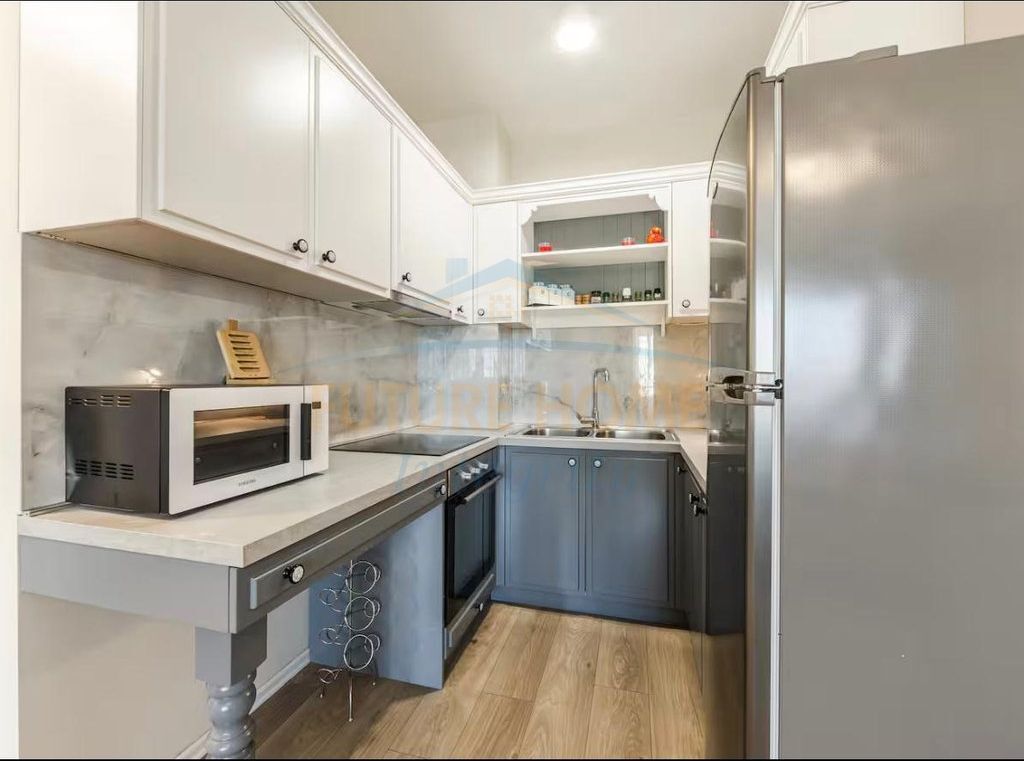Qera, Apartament 2+1, Ministria e Jashtme, Tiranë.