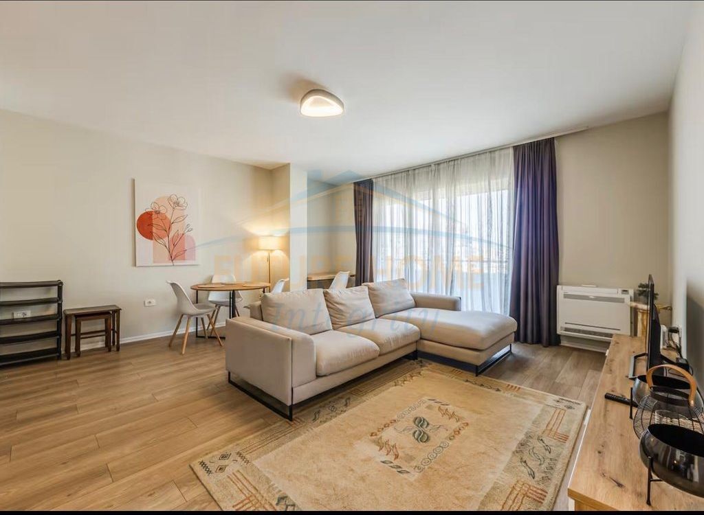 Qera, Apartament 2+1, Ministria e Jashtme, Tiranë.