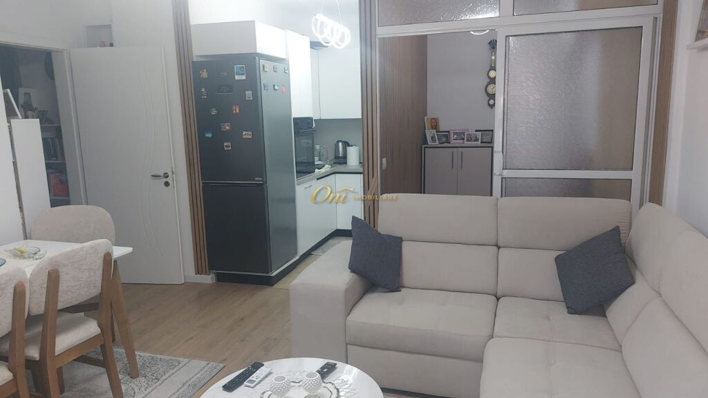 KINOSTUDIO, APARTAMENT PER SHITJE 2+1