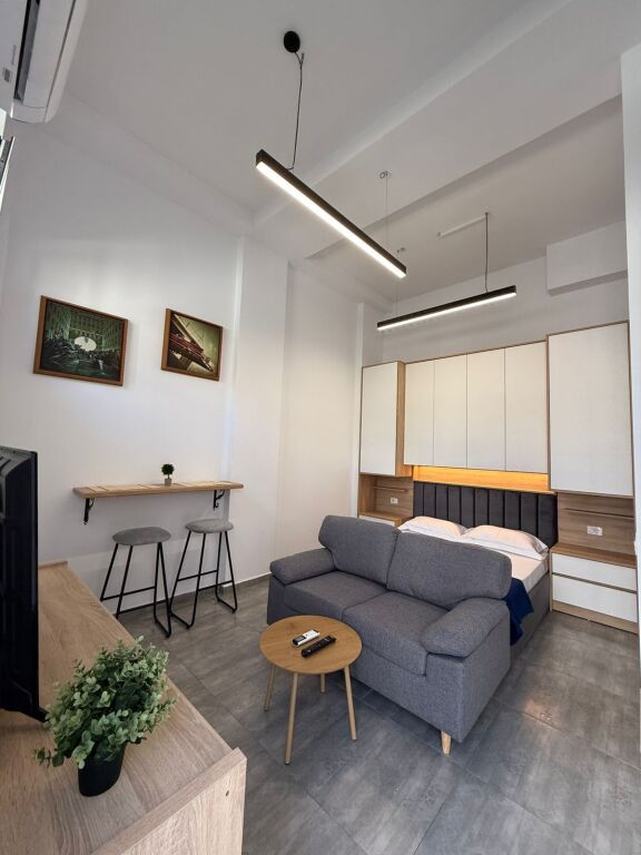 Studio me qera Kompleksi Magnet 21 Dhjetori