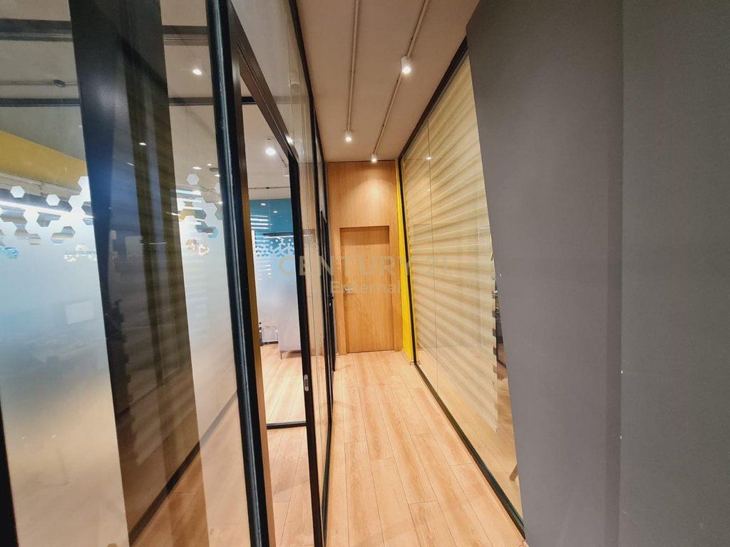 OFFICE SPACE FOR RENT – NEAR THE ZOOLOGICAL GARDEN