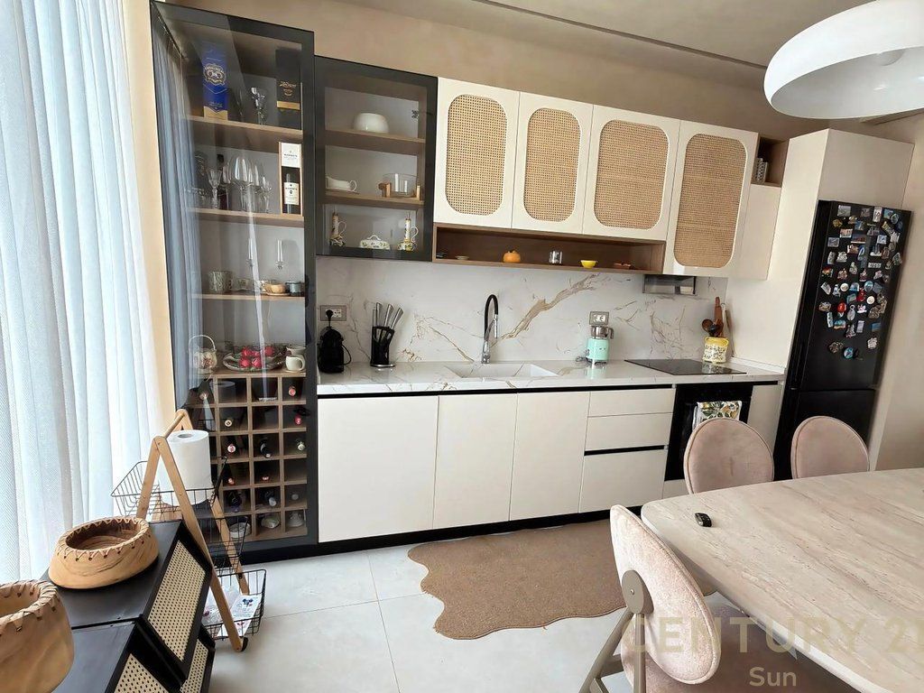 LUXURY VILLA ME PAMJE NGA DETI PER SHITJE | DRYMADHES – DHERMI