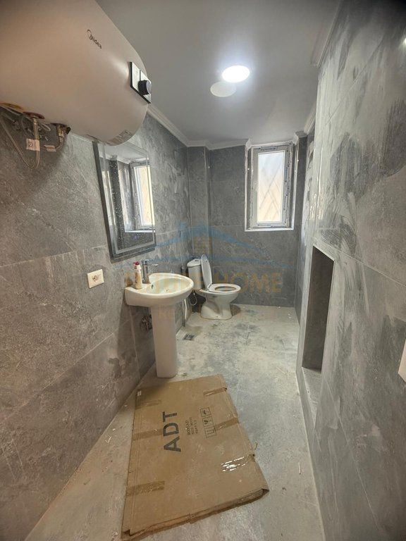 For rent, business premises Xhanfize Keko, Tirana