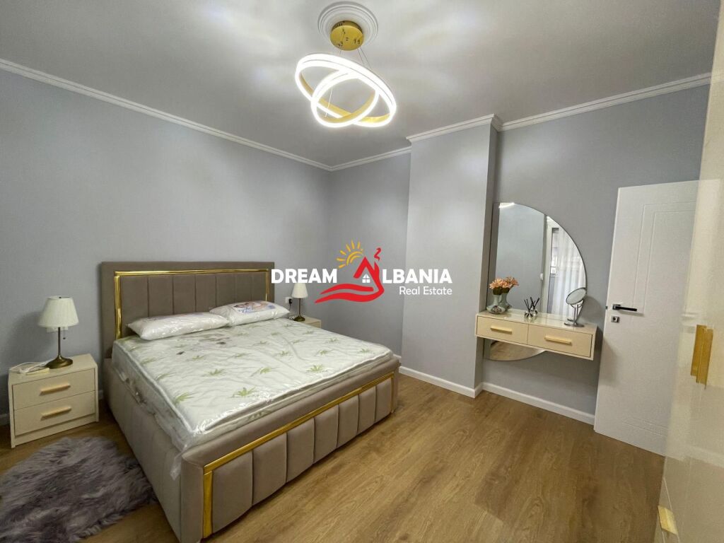 Appartamento super lussuoso 2+1+2 con posto auto a Zogu i Zi vicino al Ring Center (ID 42214456)