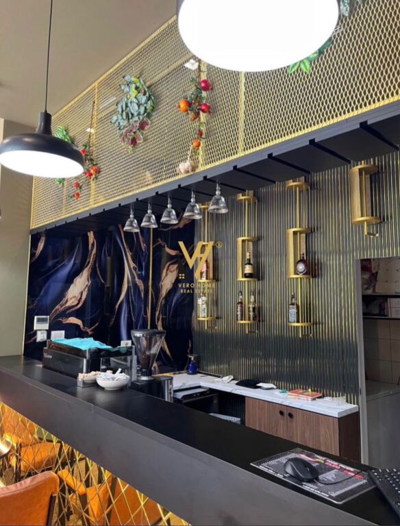 BUSINESS PREMISES FOR SALE 70 M2 AT VILA L, ASTIR 28,000,000 LEKE
