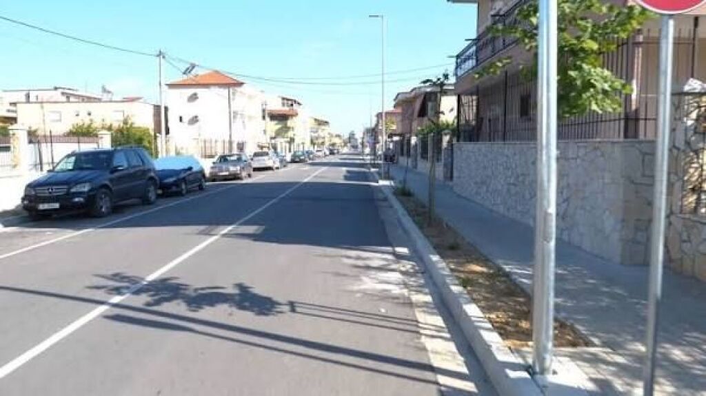 Qera, Apartament 1+1, Misto Mame