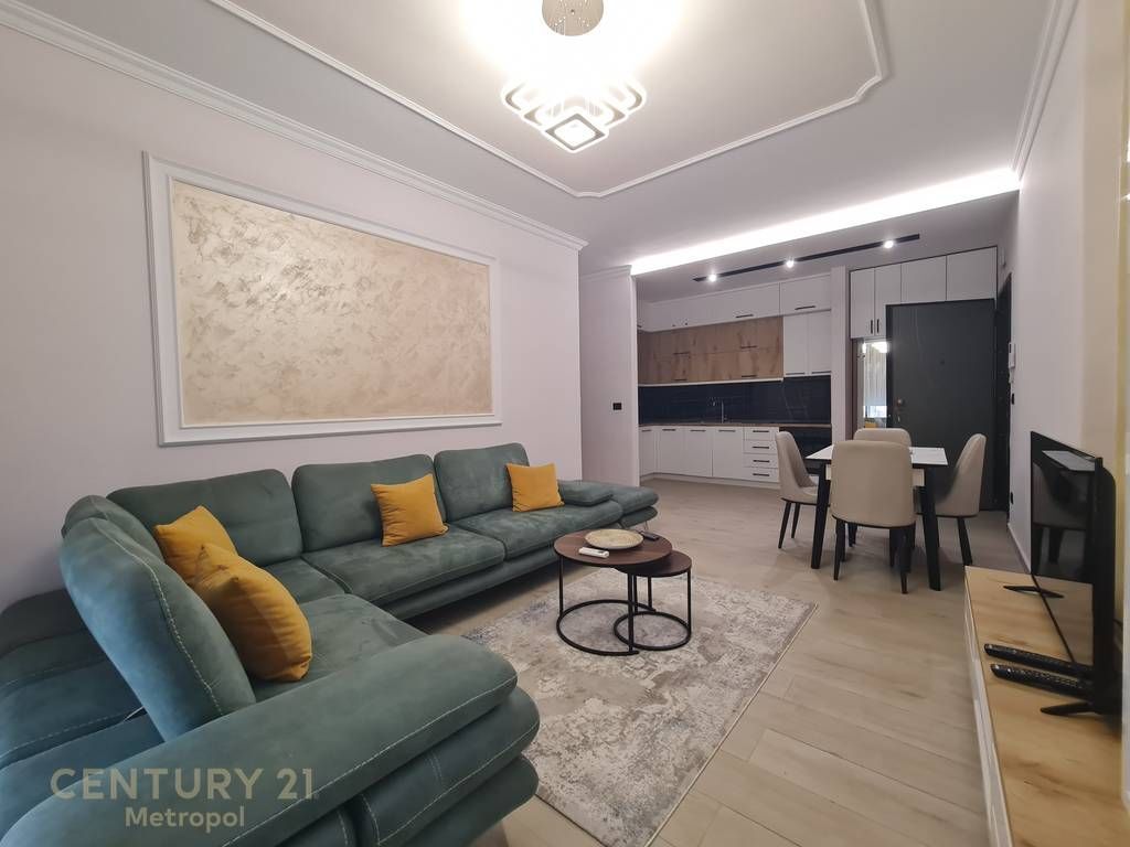 APPARTAMENTO IN AFFITTO 1+1 CON CORTILE+posto auto-TEG!