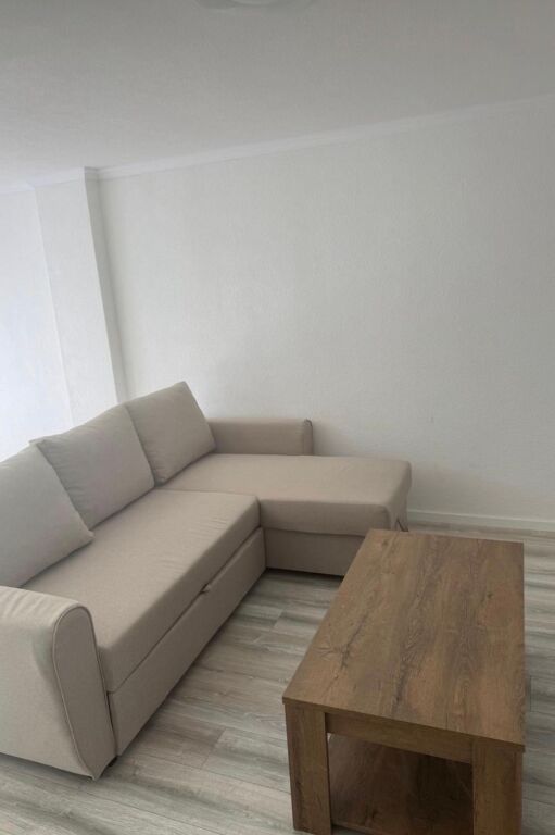 Apartament me qera 1+1 5 Maji