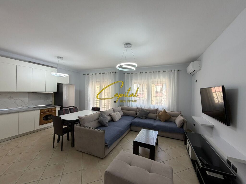 APARTAMENT ME QIRA 2+1+2 QENDER 1000 EURO