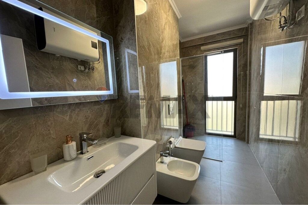 Apartament - Për Qira - Rruga Dritan Hoxha, Tiranë