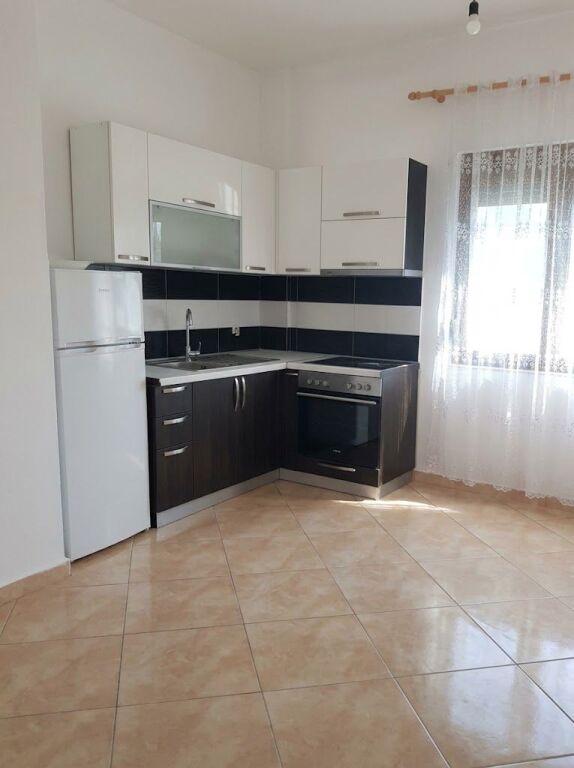 Apartament 2+1 me qira – Rruga Siri Kodra !