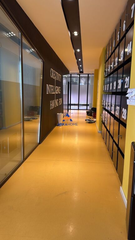BUSINESS PREMISES FOR RENT 600 M2 "NEAR THE ARTISTIC HIGH SCHOOL" 15,000 EURO