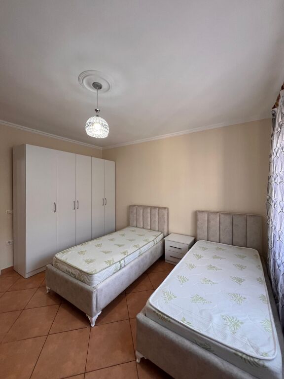 Affittasi 2+1+1 Yzberisht Boulevard 60.000 lek