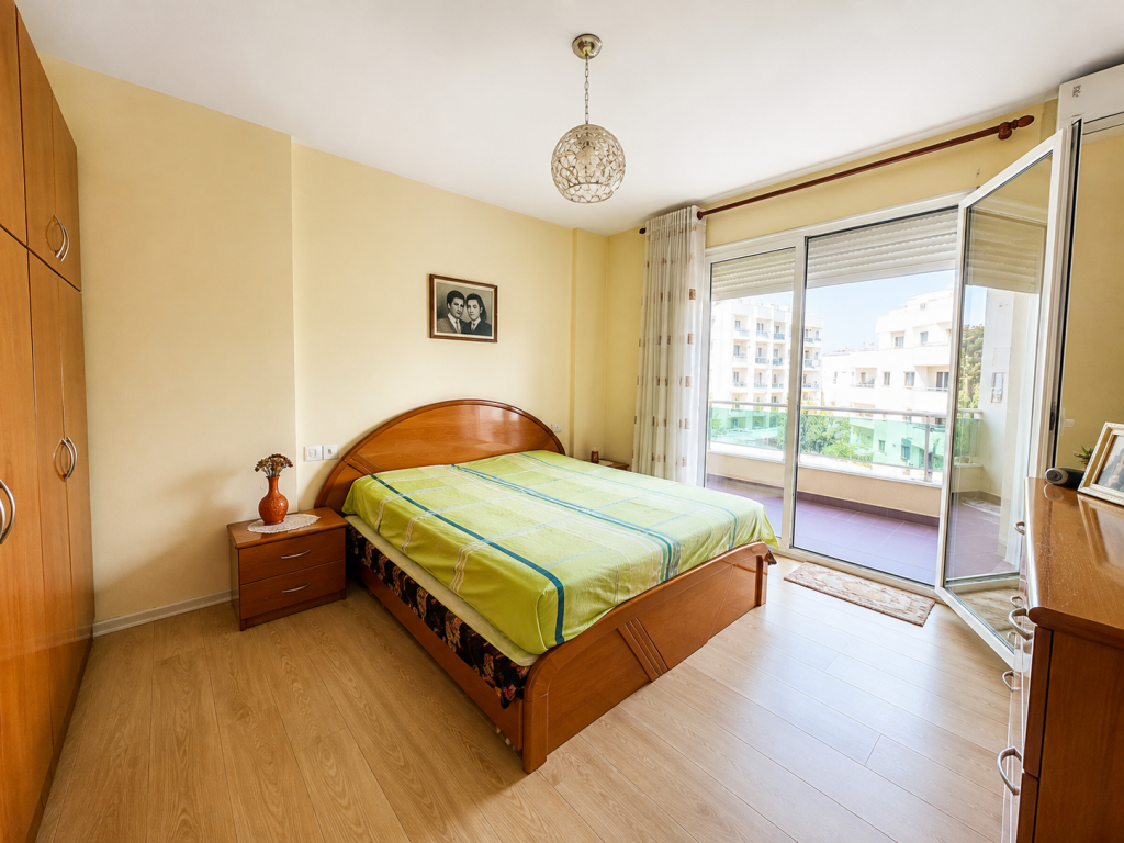 Super 1+1 for Sale Zoological Garden
