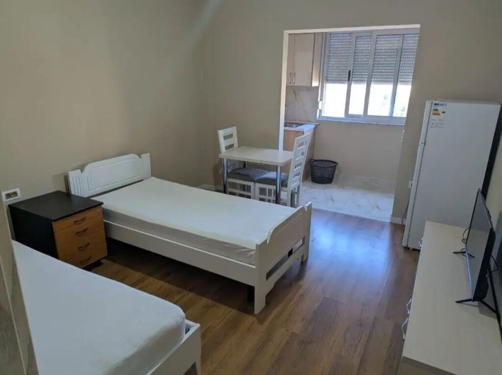 Jepet me qera Garsoniere – Rruga Jordan Misja, Tiranë