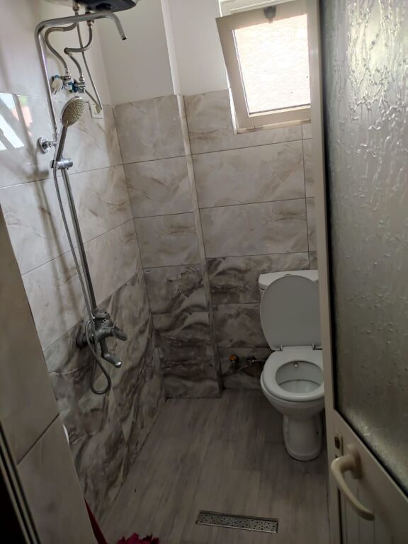 STUDIO APARTMENT 28000 LEKE AND 30000 LEKE.ECONOMIC FACULTY