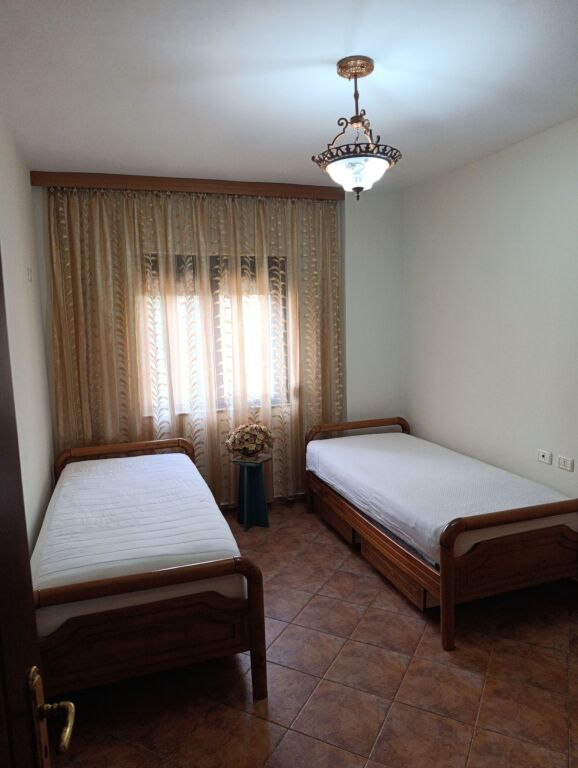 Affitto | Apartament 2 + 1 + 2 | Shkolla Bashkuar | 600 €/mese