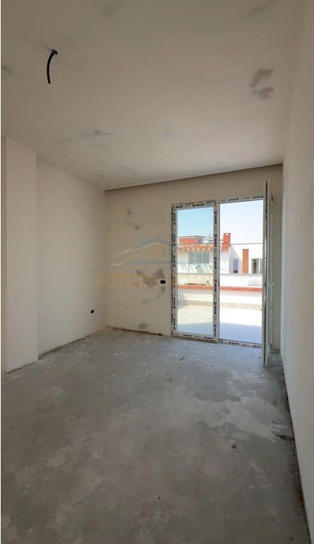 Shitet, Apartament 3+1+2, Yzberisht, Tiranë.