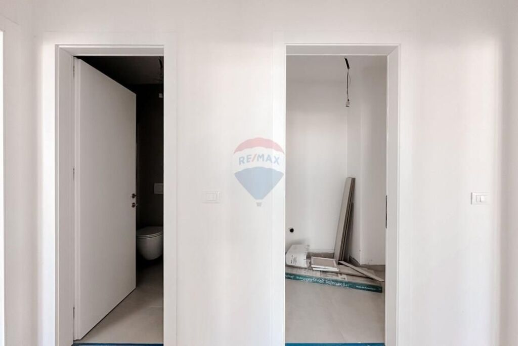 Office for rent- Lake View