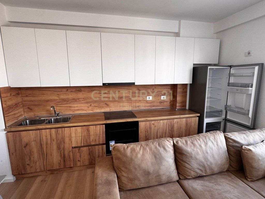 Apartament 2+1 për Qera tek Ish Fusha e Aviacionit, Tiranë 700 € /Muaj 65,000 Lekë /Muaj