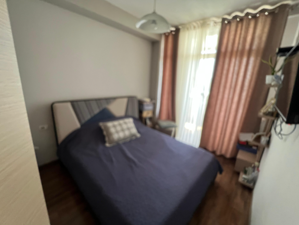 Jepet me Qira Apartament 2+1 – Rruga 5 Maji