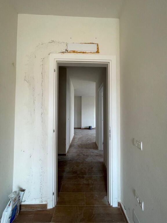 Shitet Apartament 2+1 pran Kmy ne Yzberisht