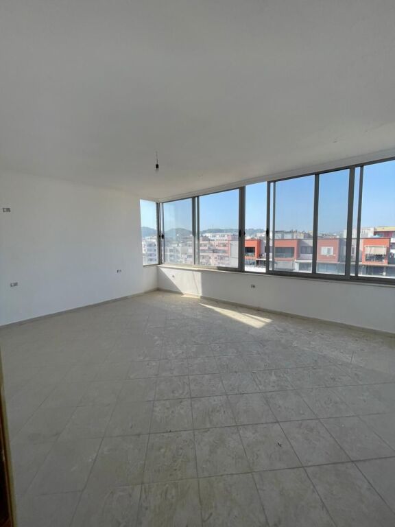 🏷️ OKAZION‼️ ULJE ÇMIMI‼️ | SHITET APARTAMENT 2+1 ME VERANDË – ASTIR
