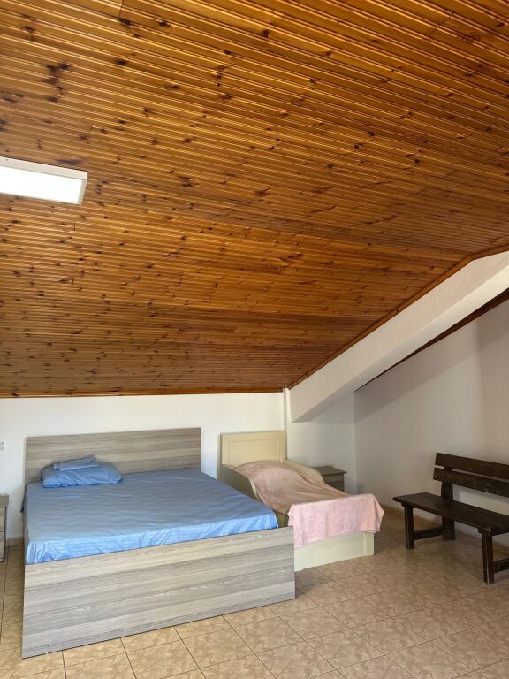 Qera | Apartament 2 + 1 | Pazari I Ri – Rruga Fadil Rada | 800 €/muaj