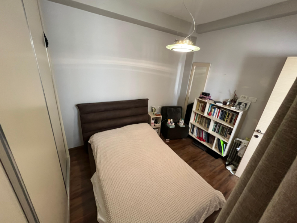 Jepet me Qira Apartament 2+1 – Rruga 5 Maji