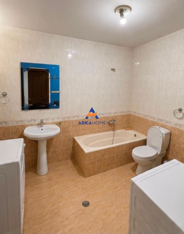 SHITET DUPLEX 3+1+BALLKON+VERANDE "RRUGA DRITAN HOXHA" 24.500.000 LEKE