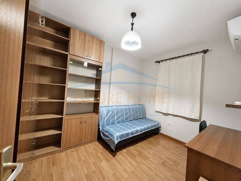 Qera, Apartament 2+1, Rruga e Barrikadave, Tiranë