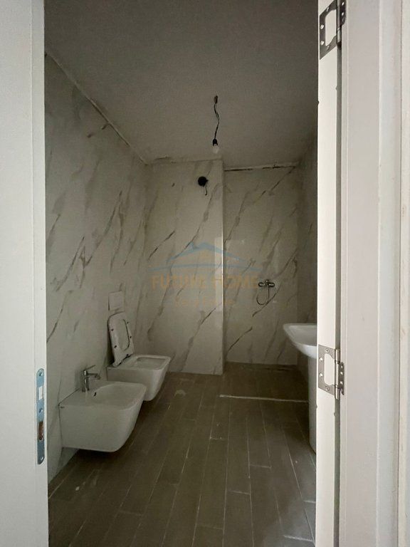 Rent, Apartment 2+1+2, Ndregjoni Complex, Tirane