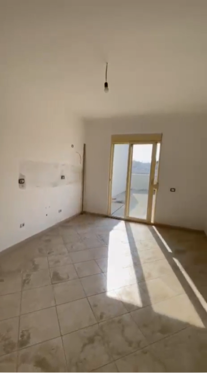 🔥OKAZION – ULJE ÇMIMI🔥🏡Shitet apartament 2+1 me verandë në Astir🔥