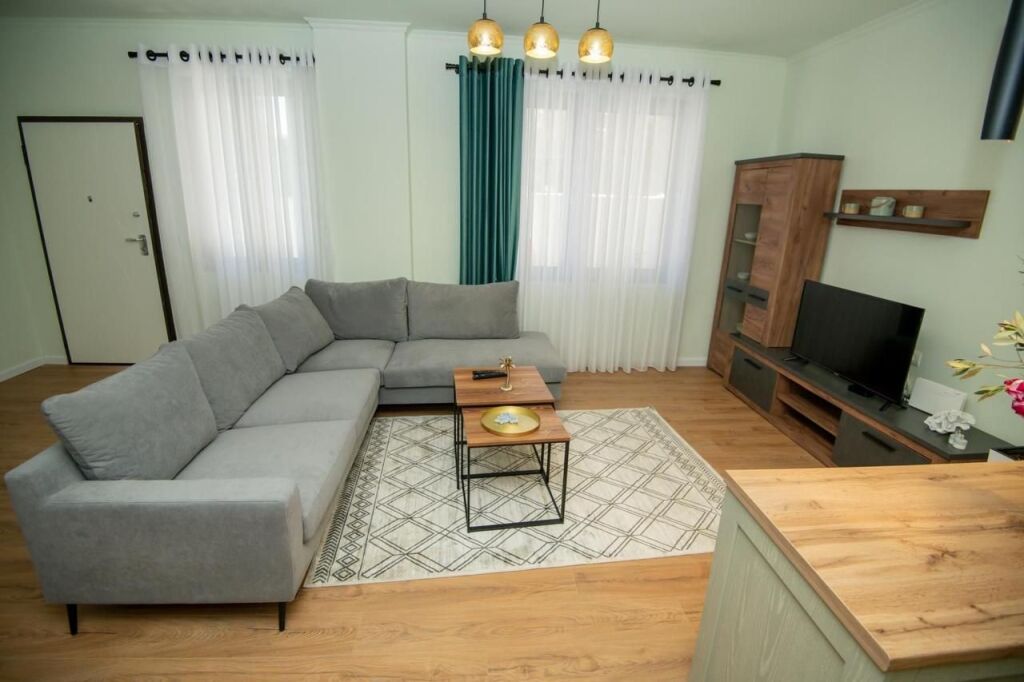 AFFITTASI APPARTAMENTO 2+1 VILA E ZOGUT, DURRËS